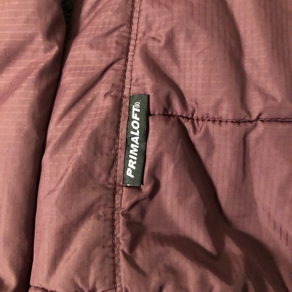 The North Face Women's Puffer Jacket - Burgundy - Picture 10 of 10